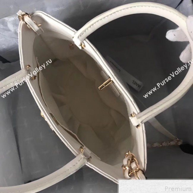 Chanel Quilted Calfskin Pleated Bucket Shopping Bag White 2019 (FENGH-9050907)