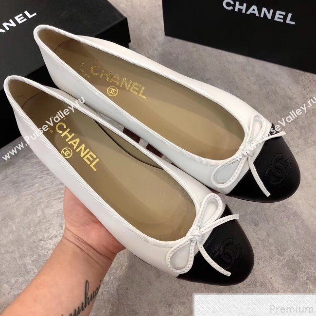 Chanel White Lambskin Leather Ballerinas with Black Toe 2019 (DLY-9050175)