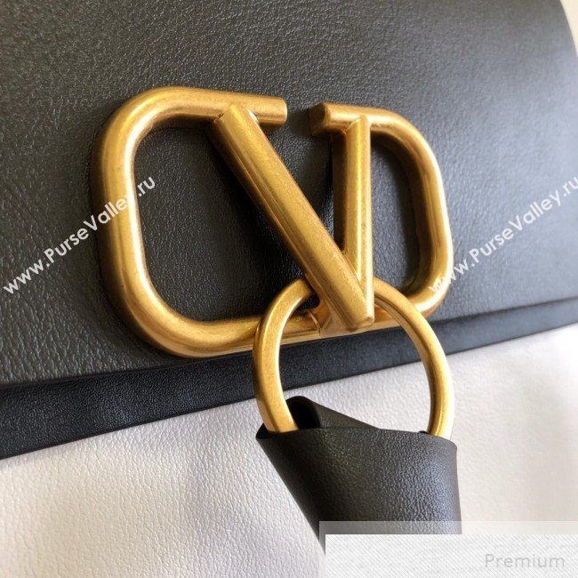 Valentino Medium VRING Smooth Calfskin Shoulder Bag Black/White 2019 (JJ3-9051128)