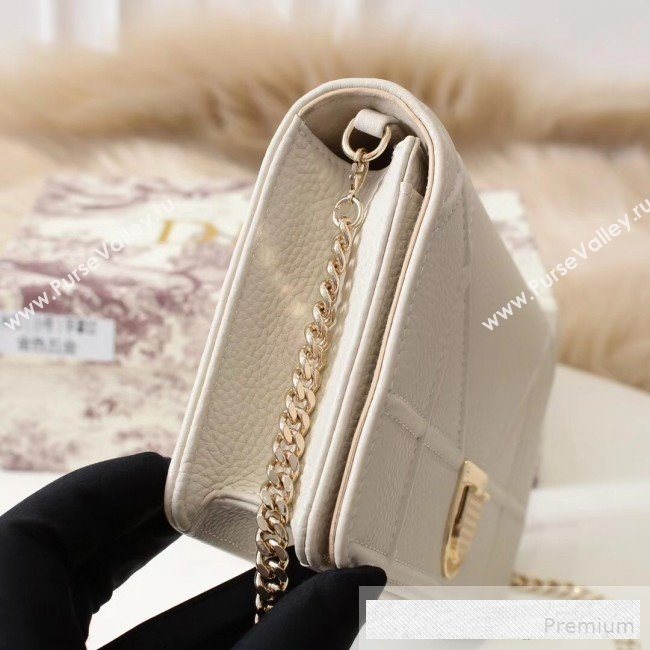 Dior Diorama Chain Clutch in Litchi Grained Cannage Leather Cream White/Gold 2019 (BINF-9062752)
