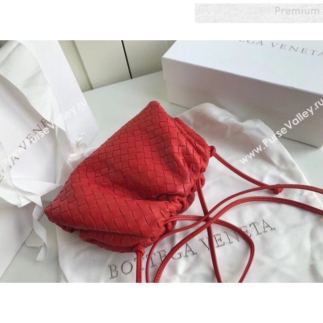 Bottega Veneta Small The Pouch 22 Clutch in Woven Lambskin Red 2019 (MISU-9082031)
