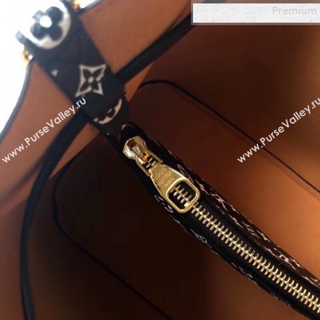 Louis Vuitton NéoNoé Bucket Bag in Animal Print Monogram M44717 Caramel Brown 2019 (GAOS-9082409)