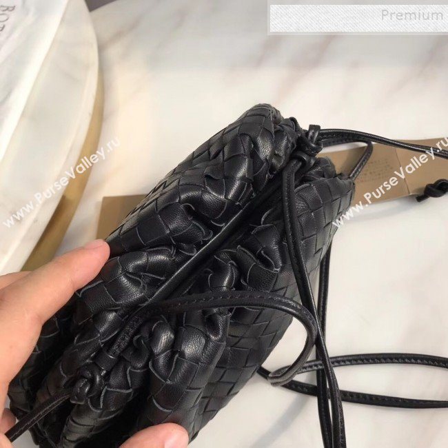 Bottega Veneta Small The Pouch Oversize Clutch in Woven Lambskin Black 2019 (MISU-9081943)