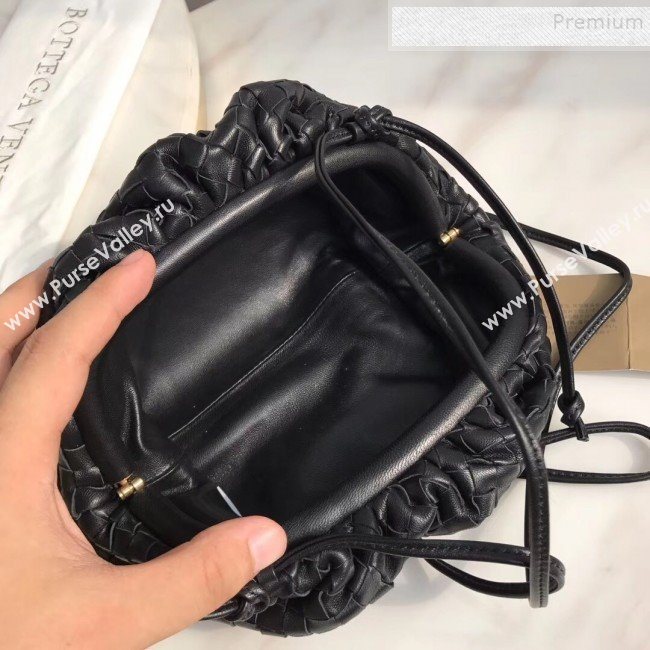 Bottega Veneta Small The Pouch Oversize Clutch in Woven Lambskin Black 2019 (MISU-9081943)