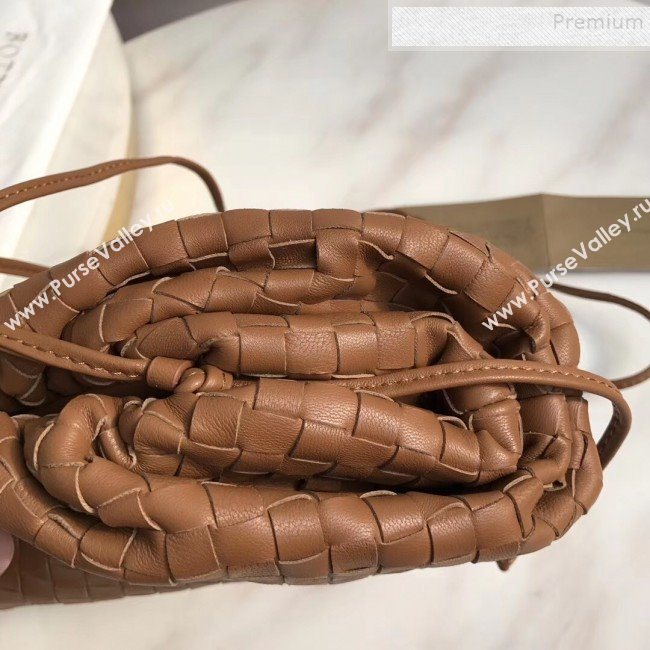 Bottega Veneta Small The Pouch Oversize Clutch in Woven Lambskin Brown 2019 (MISU-9081944)