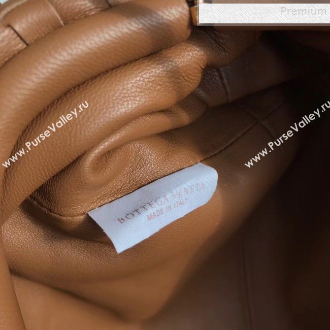 Bottega Veneta Small The Pouch Oversize Clutch in Woven Lambskin Brown 2019 (MISU-9081944)