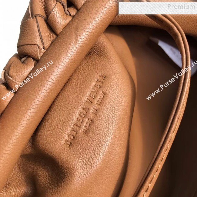 Bottega Veneta Small The Pouch Oversize Clutch in Woven Lambskin Brown 2019 (MISU-9081944)