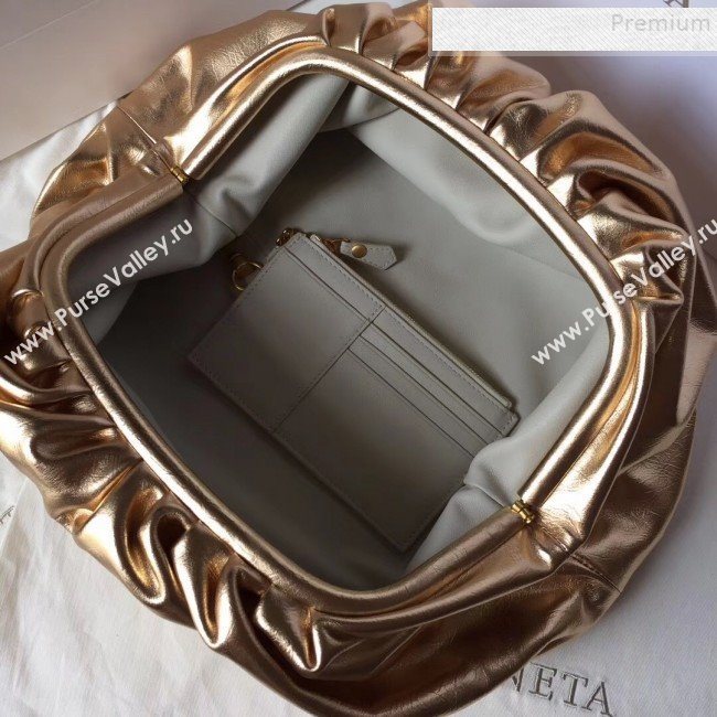 Bottega Veneta Large The Pouch Clutch in Crinkled Metallic Leather Gold 2019 (WT-9082708)