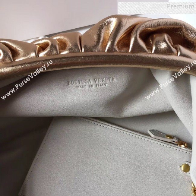 Bottega Veneta Large The Pouch Clutch in Crinkled Metallic Leather Gold 2019 (WT-9082708)