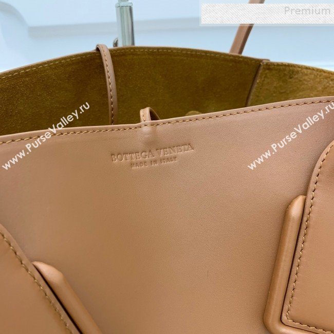 Bottega Veneta Large Basket Tote in Smooth Calfskin Brown 2019 (WEIP-9091023)