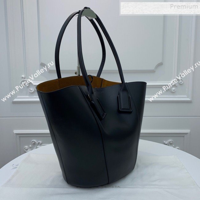 Bottega Veneta Large Basket Tote in Smooth Calfskin Black 2019 (WEIP-9091024)