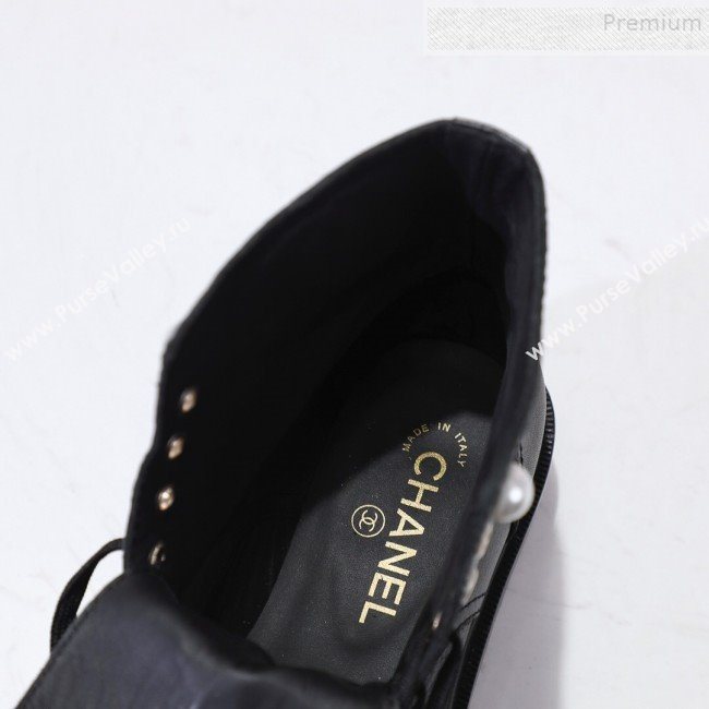 Chanel Calfskin Pearl Lace-up Short Boots Black 2019 (DLY-9091117)
