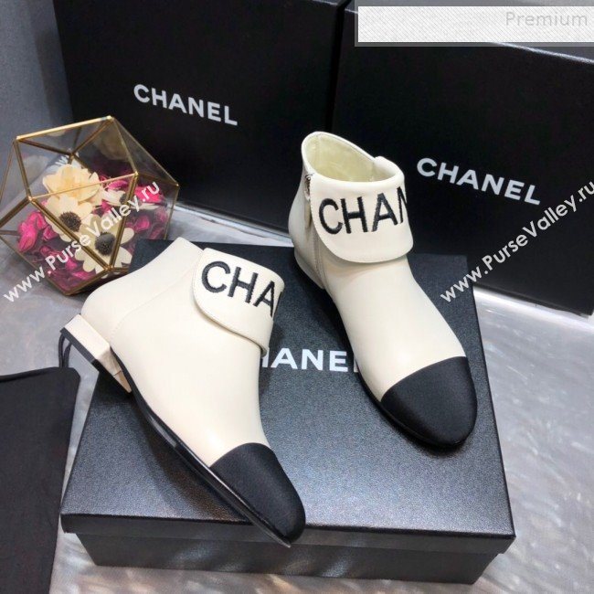 Chanel Embroidered Calfskin Flat Short Boots G35167 White 2019 (DLY-9091126)