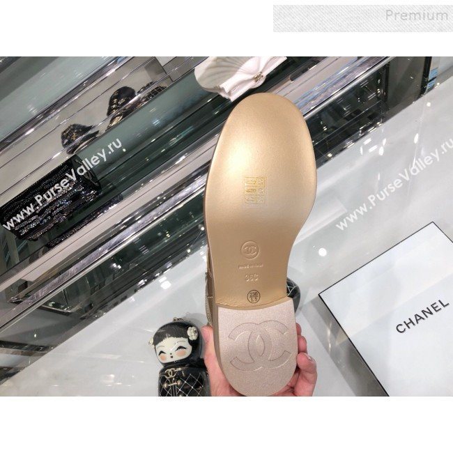 Chanel Metallic Calfskin Short Flat Boots G34954 Gold 2019 (XO-9091927)