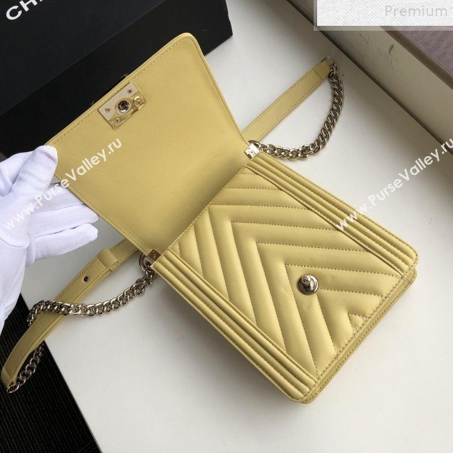 Chanel Long Chevron Smooth Lambskin Boy Flap Bag AS0130 Yellow 2019 (FM-9072311)