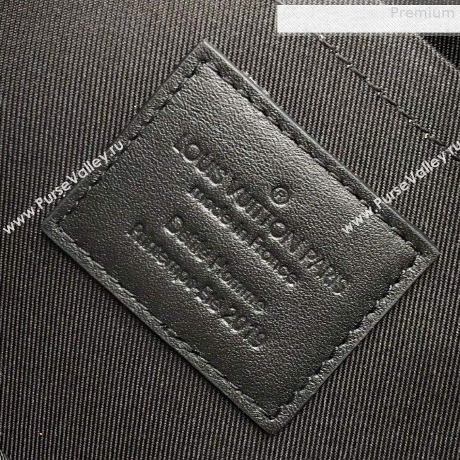 Louis Vuitton Mens A4 Pouch Chain Monogram Canvas M44484 2019 (FANG-9073160)