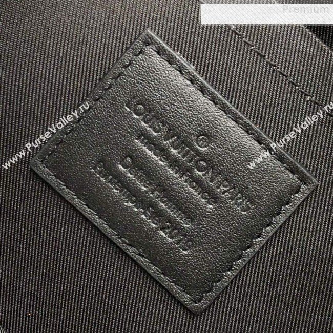 Louis Vuitton Mens A4 Pouch Chain Monogram Canvas M44484 2019 (FANG-9073160)