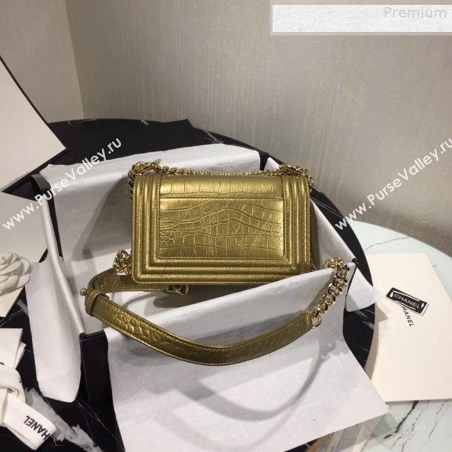Chanel Crocodile Embossed Leather Small Boy Flap Bag Gold 2019 (KAIS-9080823)