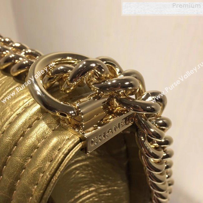 Chanel Crocodile Embossed Leather Medium Boy Flap Bag Gold 2019 (KAIS-9080824)