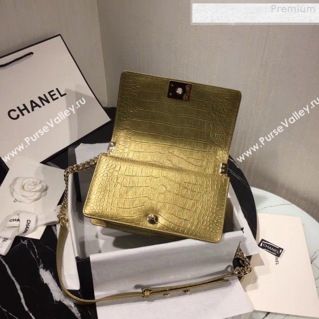 Chanel Crocodile Embossed Leather Medium Boy Flap Bag Gold 2019 (KAIS-9080824)