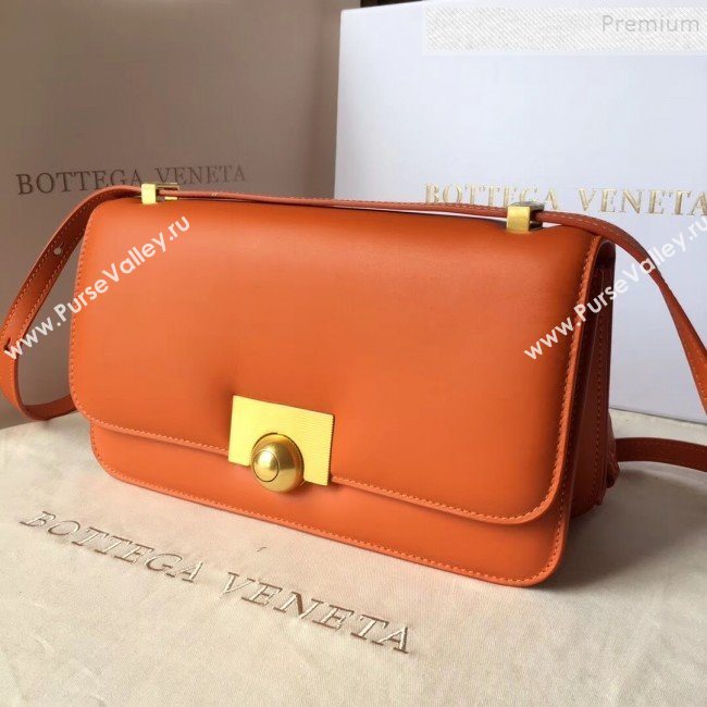 Bottega Veneta Medium Smooth Calfskin BV Classic Ronde Shoulder Bag Orange 2019 (WT-9101845)
