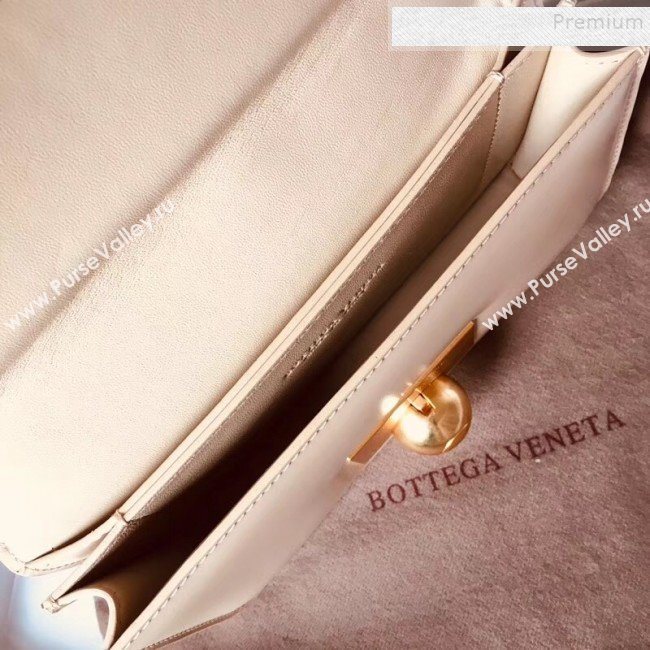Bottega Veneta Mini Smooth Calfskin BV Classic Ronde Shoulder Bag Nude 2019 (WT-9101843)