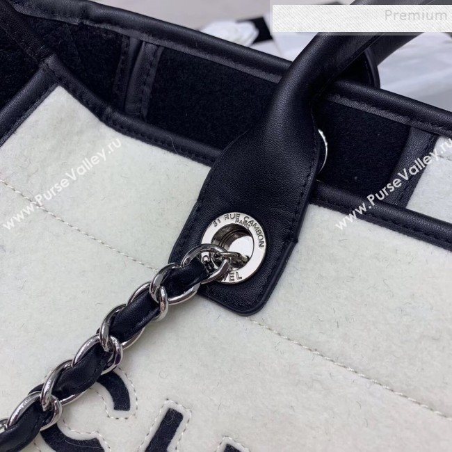 Chanel Deauville Wool Felt Medium Shopping Bag A93786 White/Black 2019 (JIYUAN-9101702)