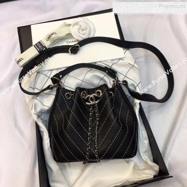 Chanel Studded Chevron Calfskin Bucket Bag Black 2019 (JIYUAN-9102218)