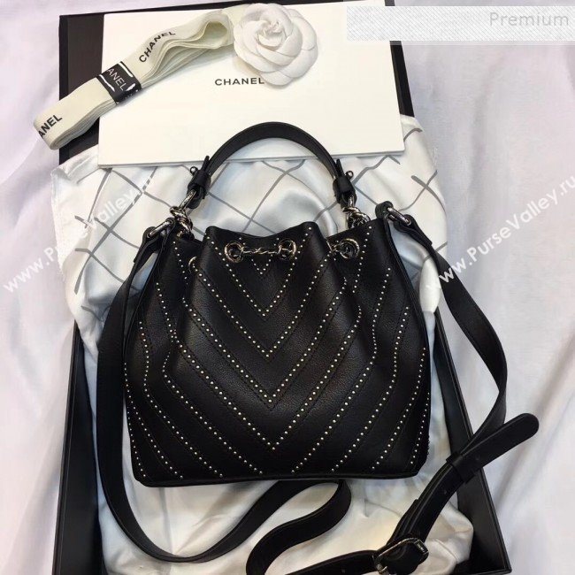 Chanel Studded Chevron Calfskin Bucket Bag Black 2019 (JIYUAN-9102218)