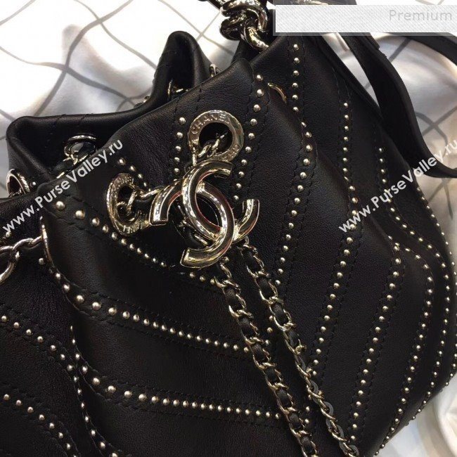 Chanel Studded Chevron Calfskin Bucket Bag Black 2019 (JIYUAN-9102218)