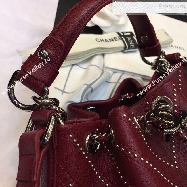 Chanel Studded Chevron Calfskin Bucket Bag Burgundy 2019 (JIYUAN-9102219)