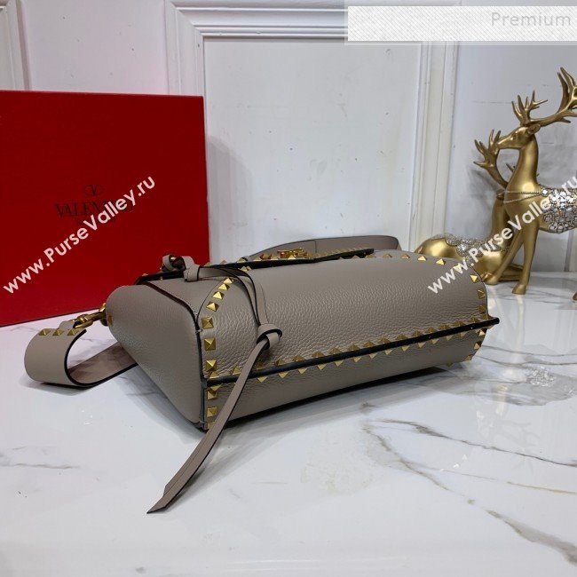 Valentino Medium Rockstud Hype Grainy Calfskin Shoulder Bag 0380 Grey 2019 (XYD-9102948)