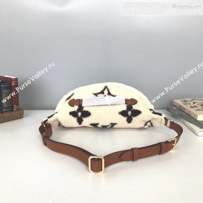 Louis Vuitton Teddy Discovery Monogram Fur Belt Bag M55425 White 2019 (HAIT-9110512)