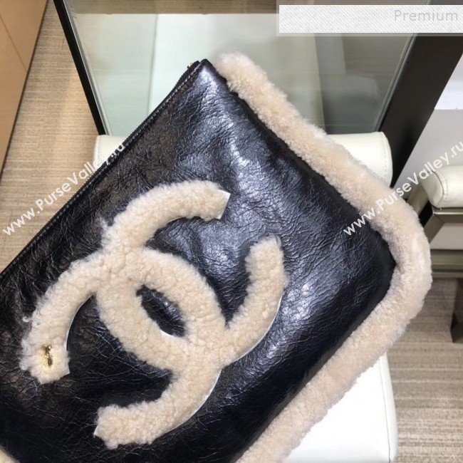 Chanel Shiny Crumpled Sheepskin and Shearling Sheepskin Clutch Beige/Black 2019 (SMJD-9110411)