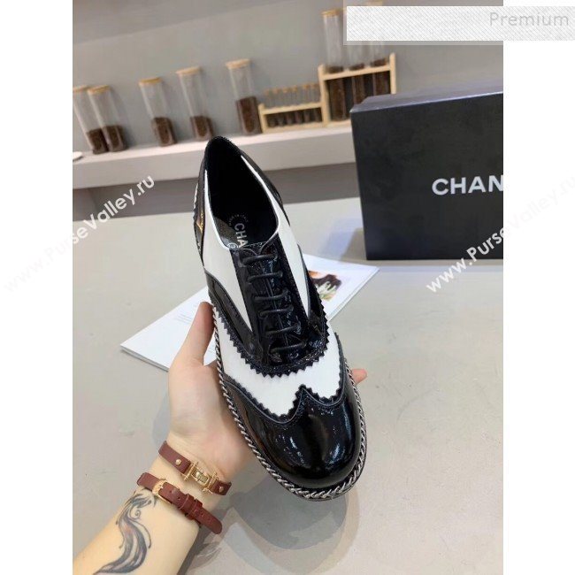 Chanel Calfskin and Patent Leather Chain Lace-Ups Loafers G35316 White 2019 (MD-9110918)