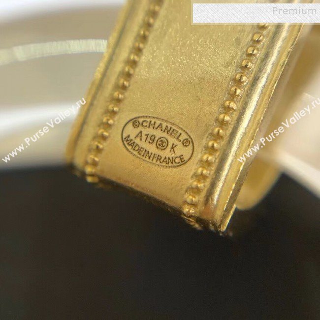 Chanel Resin Carve Metal Hoop Earrings 2019 (YF-9112232)