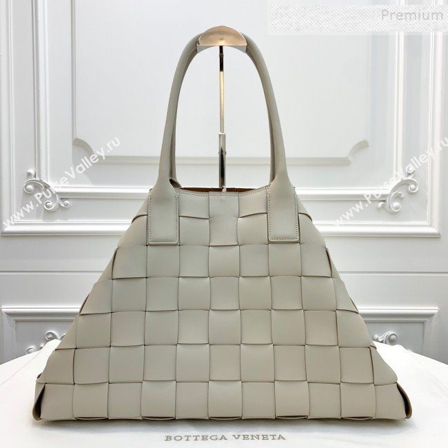 Bottega Veneta Medium Tote Bag in Maxi Woven Leather White 2019 (WEIP-9101023)