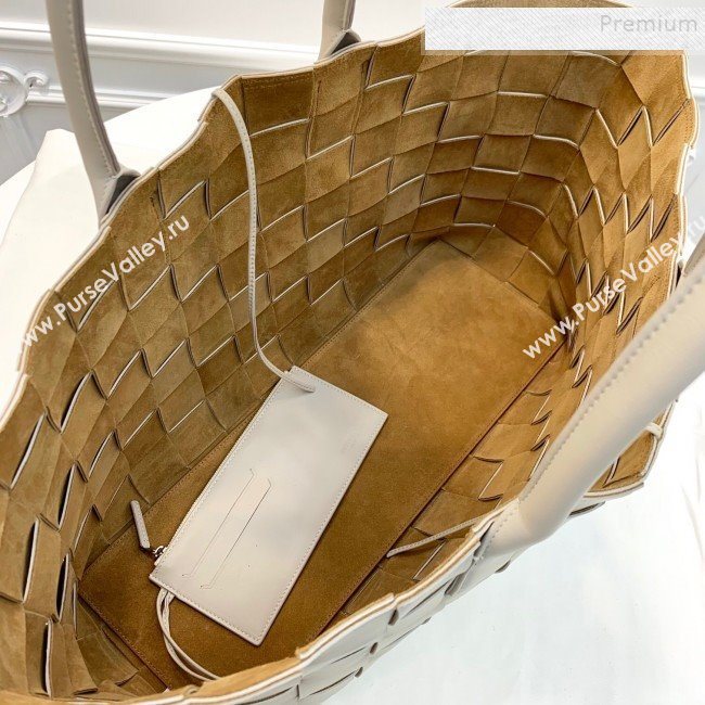 Bottega Veneta Medium Tote Bag in Maxi Woven Leather White 2019 (WEIP-9101023)