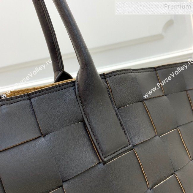 Bottega Veneta Medium Tote Bag in Maxi Woven Leather Dark Brown 2019 (WEIP-9101024)