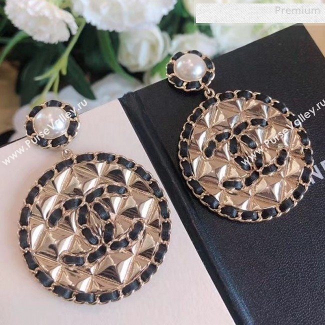 Chanel Quilted Round Metal Chain Leather Short Earrings AB3047 2019 (YF-0010817)