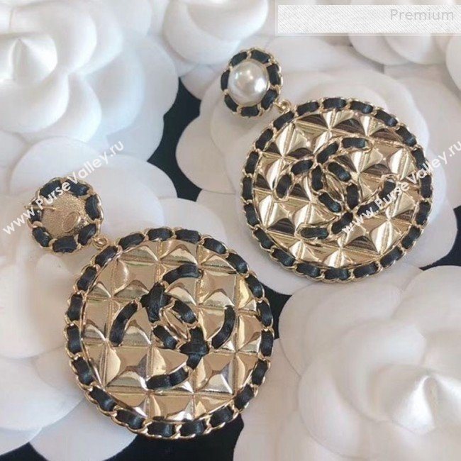 Chanel Quilted Round Metal Chain Leather Short Earrings AB3047 2019 (YF-0010817)