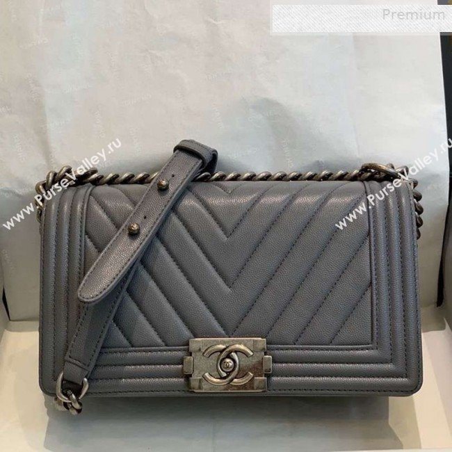 Chanel Chevron Grained Calfskin Medium Boy Flap Bag A67086 Gray/Vintage Silver 2019 (SMJD-0010209)