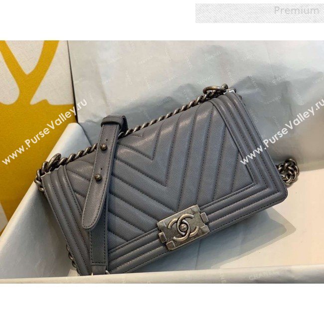 Chanel Chevron Grained Calfskin Medium Boy Flap Bag A67086 Gray/Vintage Silver 2019 (SMJD-0010209)