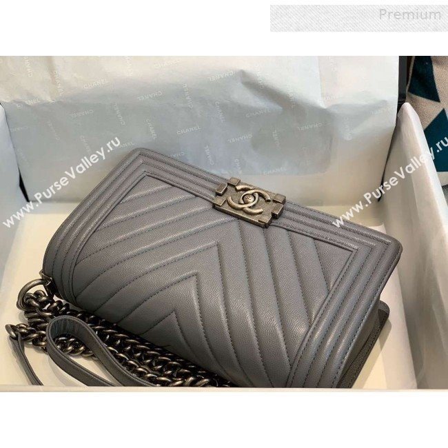 Chanel Chevron Grained Calfskin Medium Boy Flap Bag A67086 Gray/Vintage Silver 2019 (SMJD-0010209)