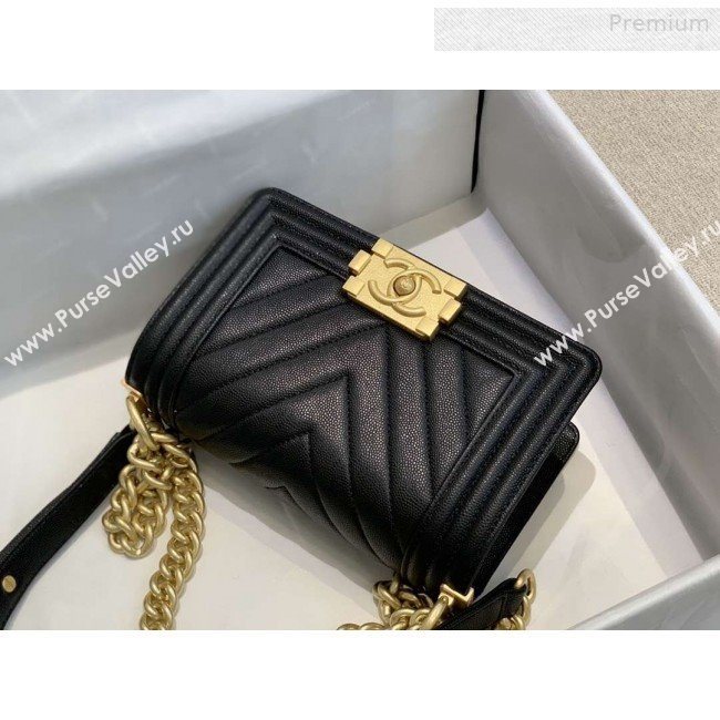 Chanel Chevron Grained Calfskin Small Boy Flap Bag A67085 Black/Bright Gold 2019 (SMJD-0010211)