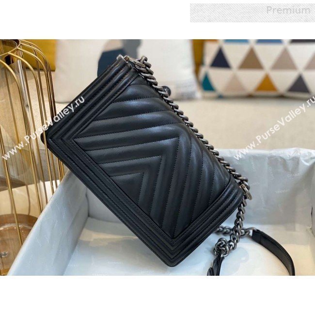 Chanel Chevron Lambskin Medium Boy Flap Bag A67086 Black/Vintage Silver 2019 (SMJD-0010210)