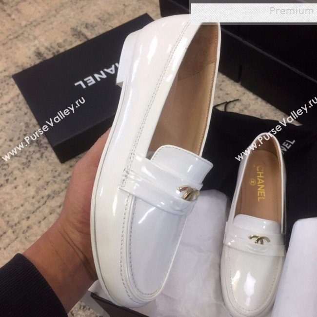 Chanel Patent Calfskin Flat Loafers G35110 White 2020 (DLY-9120611)