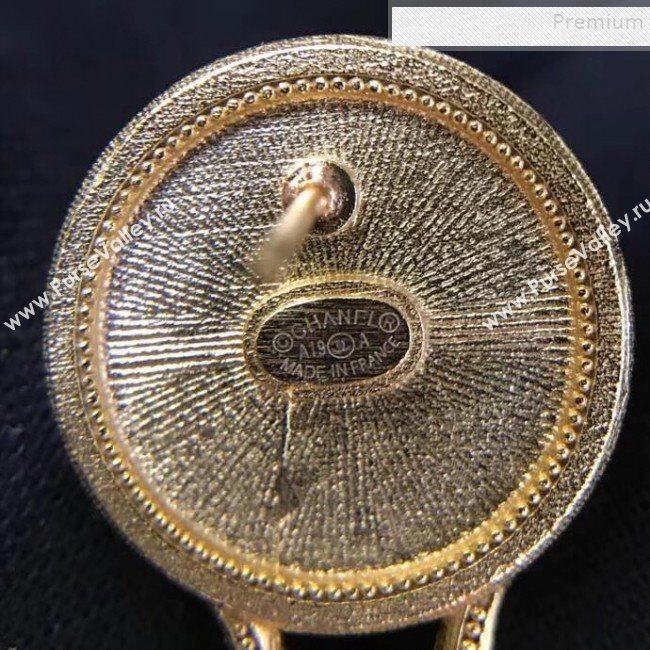 Chanel Metal Tag Pearl Short Earrings AB3278 2019 (YF-9120652)