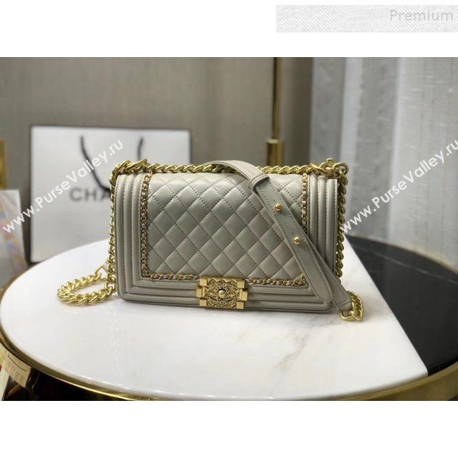 Chanel Quilted Calfskin Chain Medium Boy Flap Bag A67086 Gray 2019 (KAIS-9120923)