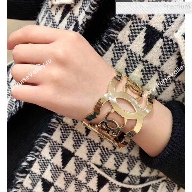 Chanel Cutout Metal Cuff Bracelet AB2655 Gold 2019 (YF-9121258)